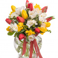 Buchet lalele și frezii „Joyful Gift”