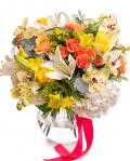  "Sun Dance" rose and lily bouquet