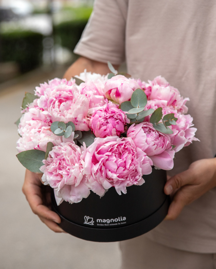 Peony arrangement – imaginea 3