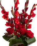 Red gladioli and rose bouquet – the image 2