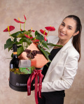 Gift Box with Anthurium, Chocolate, Sparkling Wine and Tea – imaginea 3