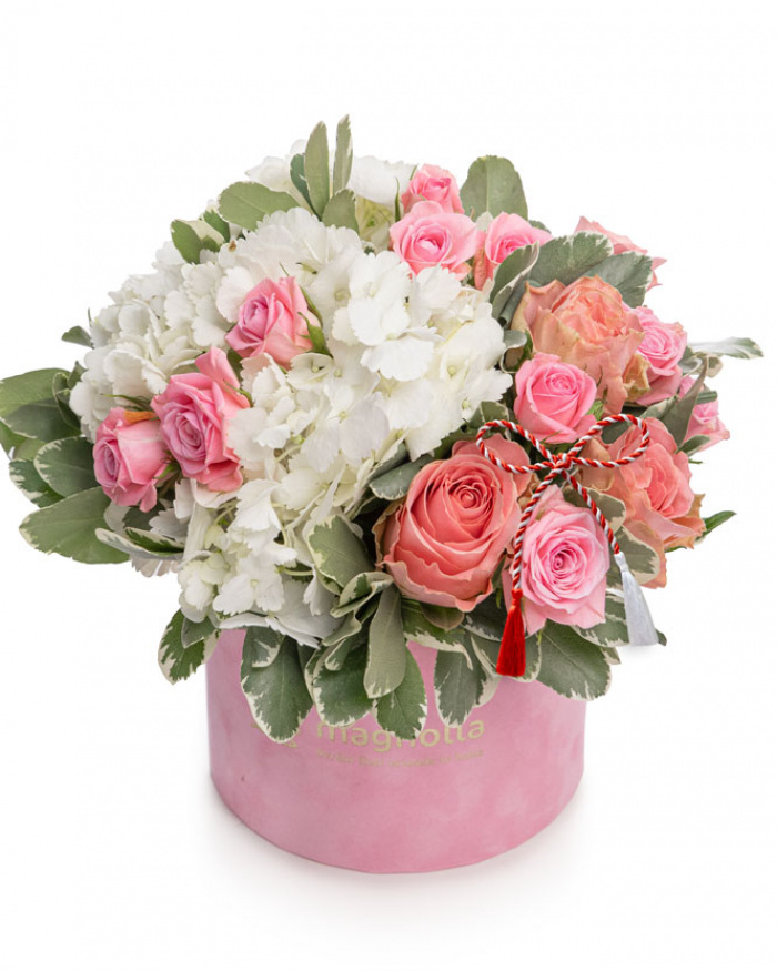 "Soft Touch" floral arrangement with roses – the image 1