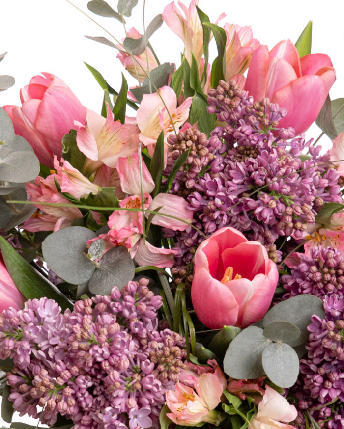 Buchet cu liliac și lalele „Delicatețe"