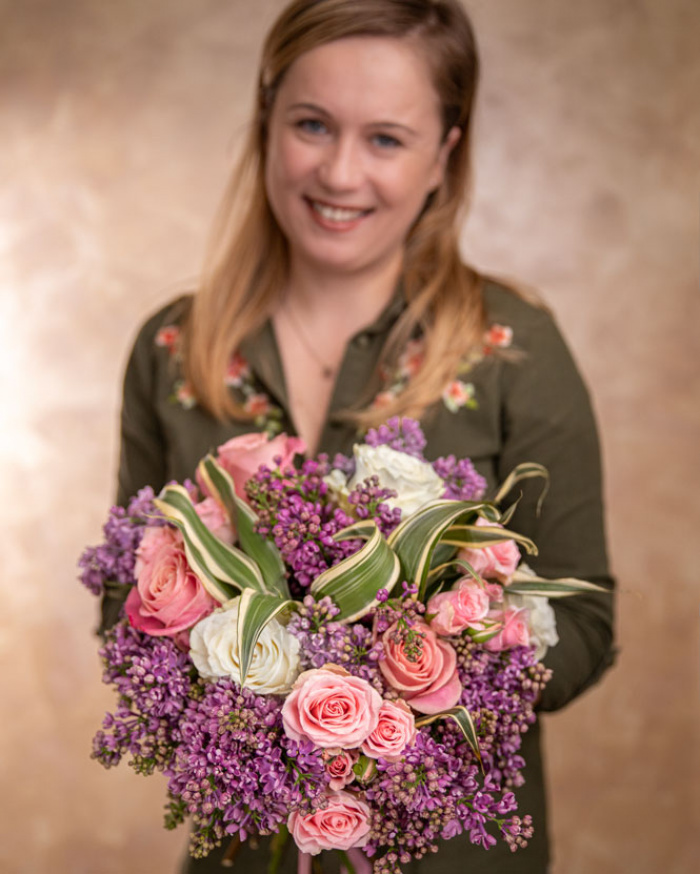 Buchet cu liliac şi trandafiri „Spring Love" – imaginea 3