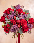 Buchet cu liliac și trandafiri roșii – imaginea 3