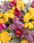 Buchet cu liliac și trandafiri galbeni – imaginea 2