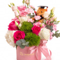 Aranjament floral de absolvire cu trandafiri și accesorii