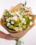 Crown of white flowers and bouquet for schoolf awards ceremony – imaginea 3