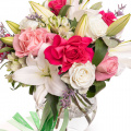 Buchet crini și trandafiri "Classic Beauty"