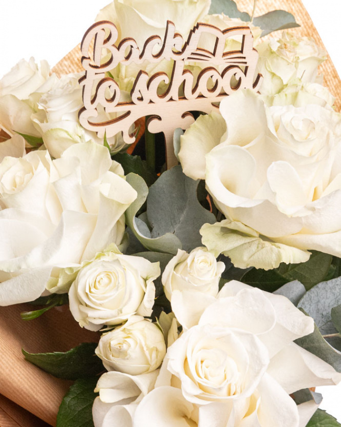 "Back to School" White Rose Bouquet – the image 2
