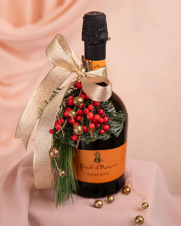 Vin spumant decorat de sărbătoare – imaginea 3