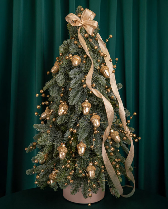 Gold Accents Christmas Tree – imaginea 3