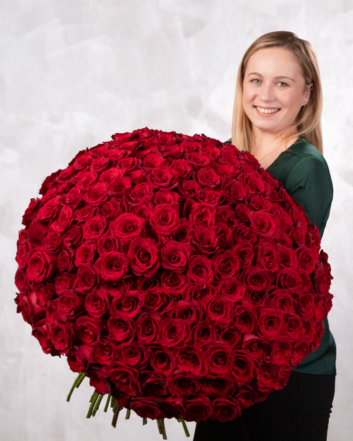 Buchet 201 trandafiri roșii „Timeless Romance” – imaginea 1