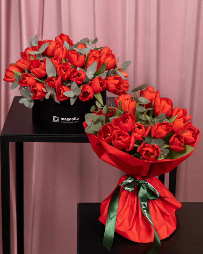 Red Tulips Bouqet and Arrangement Set