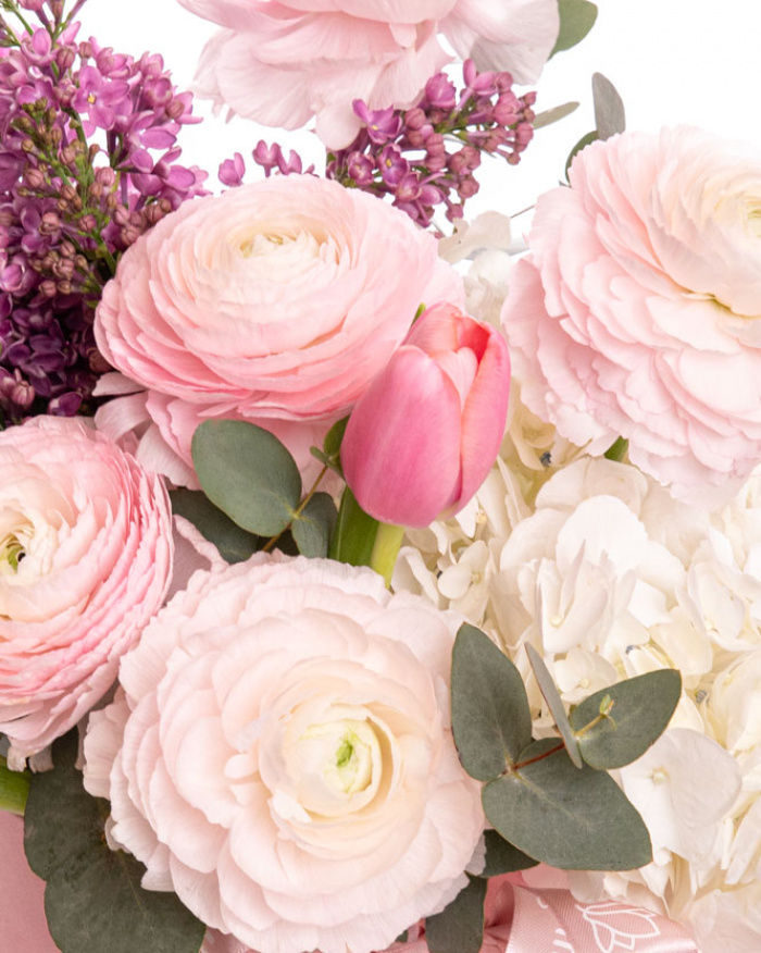 Aranjament cu ranunculus și liliac „Tender Spring” – imaginea 2