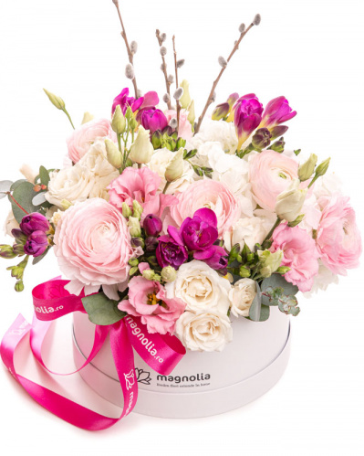 Aranjament cu ranunculus „Spring Whisper”