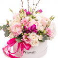 Aranjament cu ranunculus „Spring Whisper”