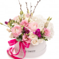 Aranjament cu ranunculus „Spring Whisper”