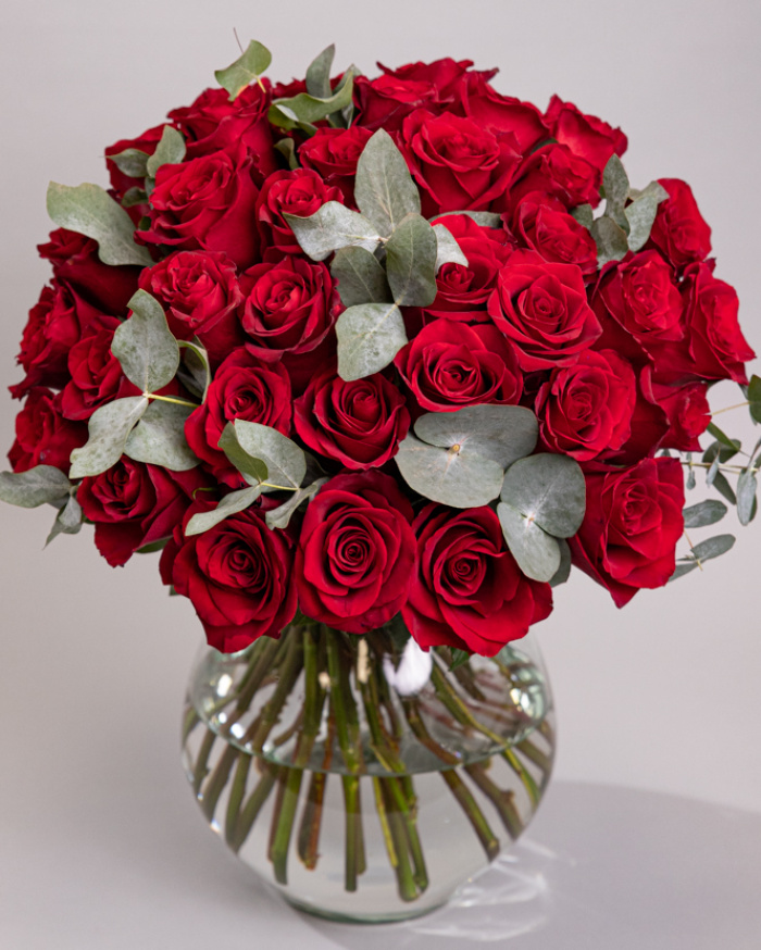 Buchet 35 trandafiri roșii – imaginea 1