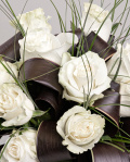 White Rose Funeral Bouquet – imaginea 2