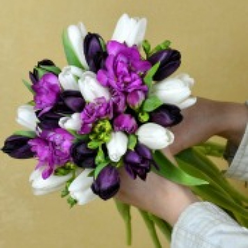 Buchete de mireasă cu flori de primăvară – imaginea 5