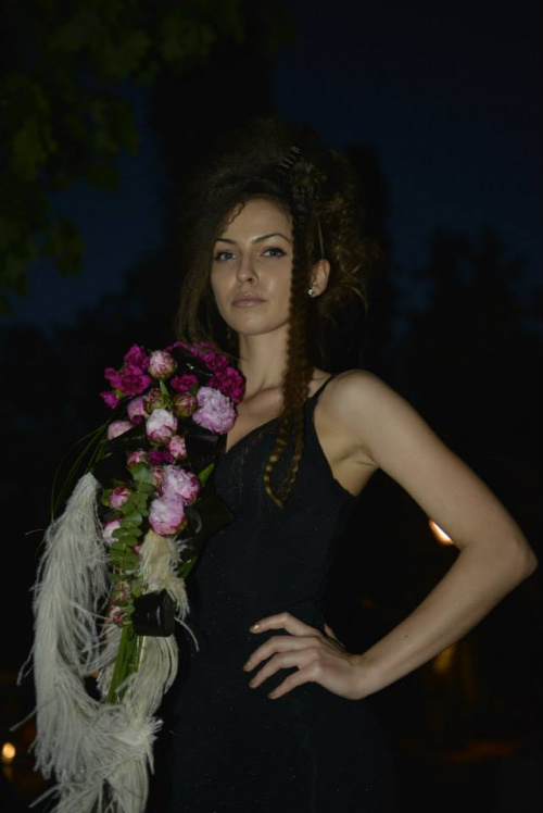 Prezentare de modă cu flori Magnolia – imaginea 5