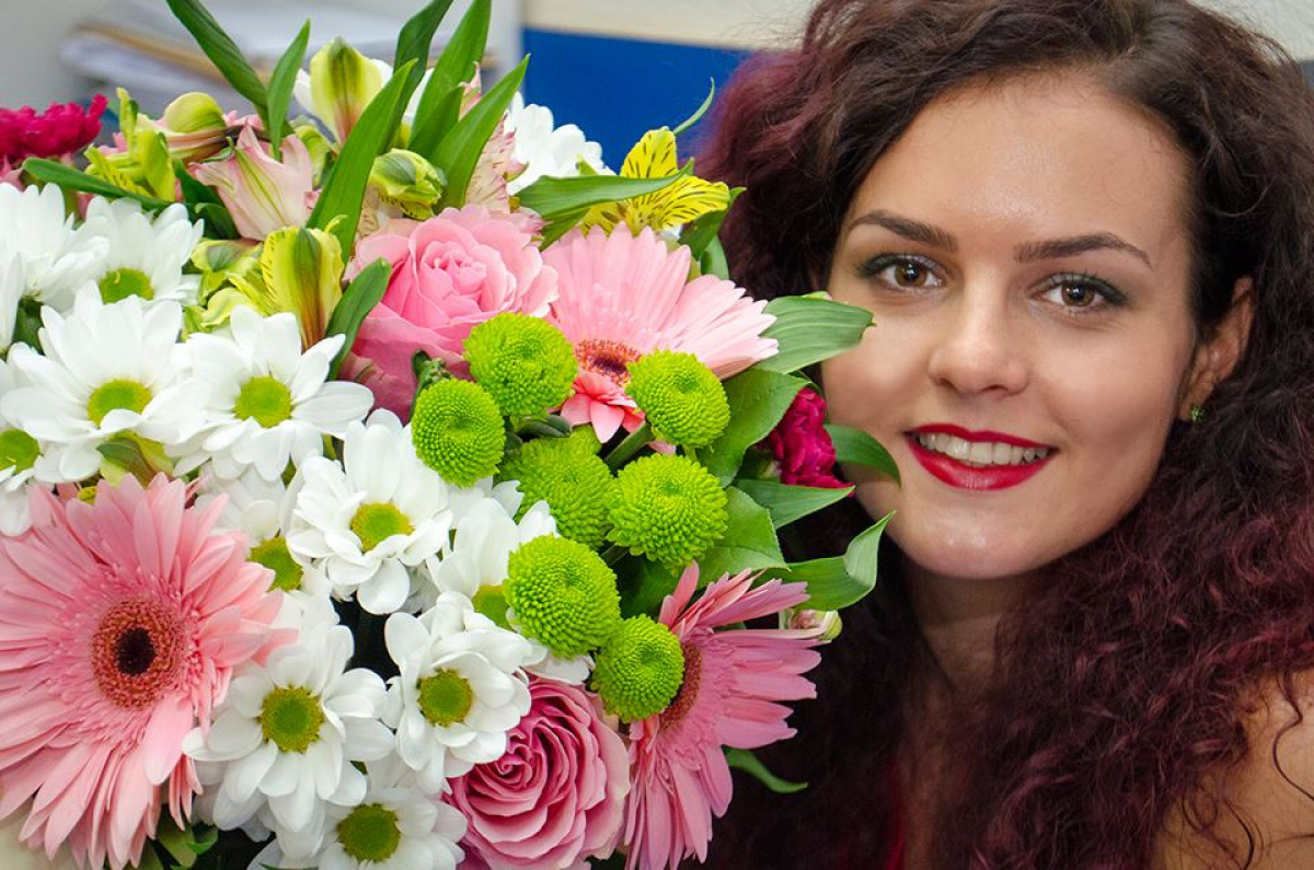La mulţi ani, Maria! La mulţi ani, Maria!