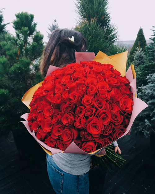 Top 3 flori care simbolizează iubirea – imaginea 1