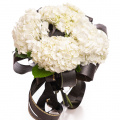 Buchet funerar cu hortensii albe