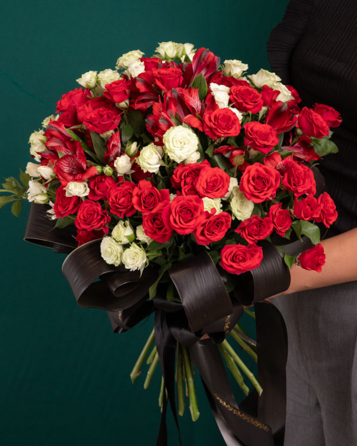 Buchet funerar cu trandafiri si alstroemeria, premium, marime