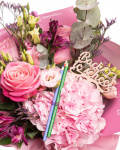 Buchet flori si creioane colorate, varianta deluxe, detaliu