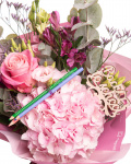 Buchet flori si creioane colorate, varianta standard