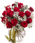 Buchet cu trandafiri rosii si gypsophila, varianta premium