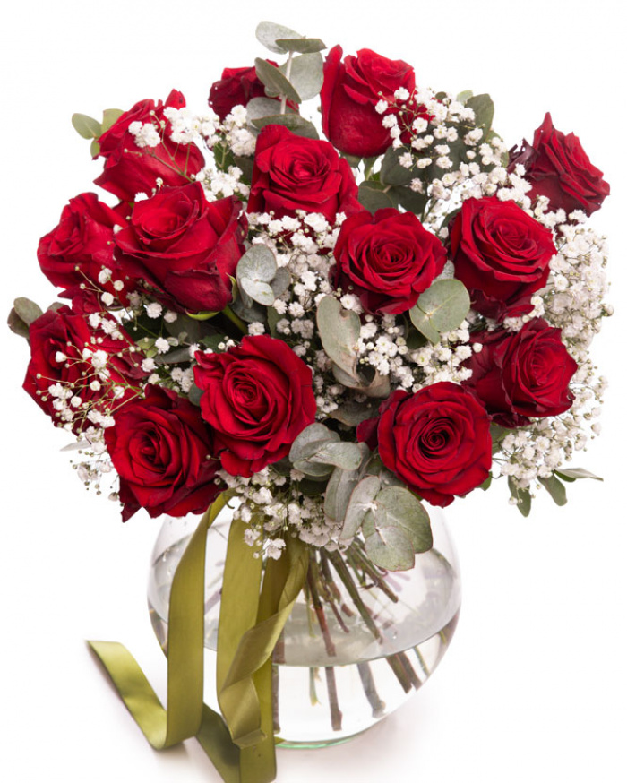 Buchet cu trandafiri rosii si gypsophila, varianta premium