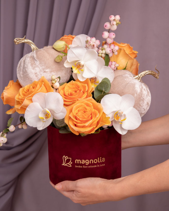 Aranjament floral de toamna cu trandafiri si orhidee, varianta premium, marime