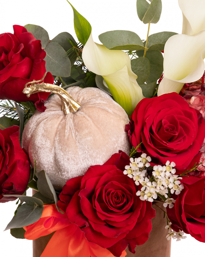 Rose and Calla Lily Autumn Arrangement – the image 2