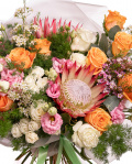 Buchet cu trandafiri portocalii si eustoma varianta premium, detaliu