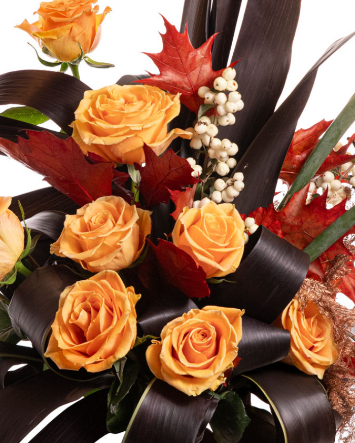Buchet cu trandafiri și strelitzia „Exotic Halloween” – imaginea 2