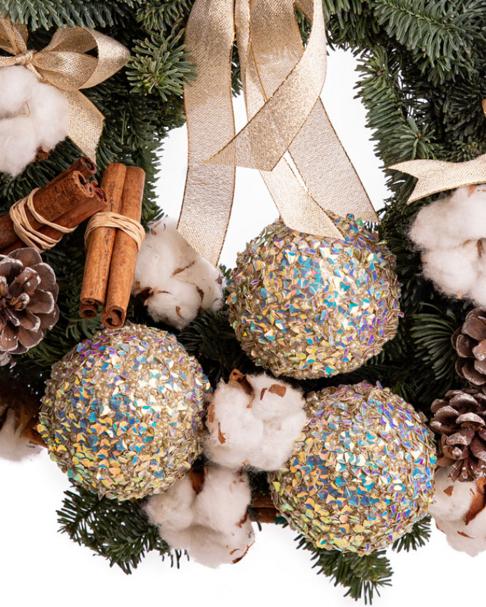 Christmas wreath for winter decoration