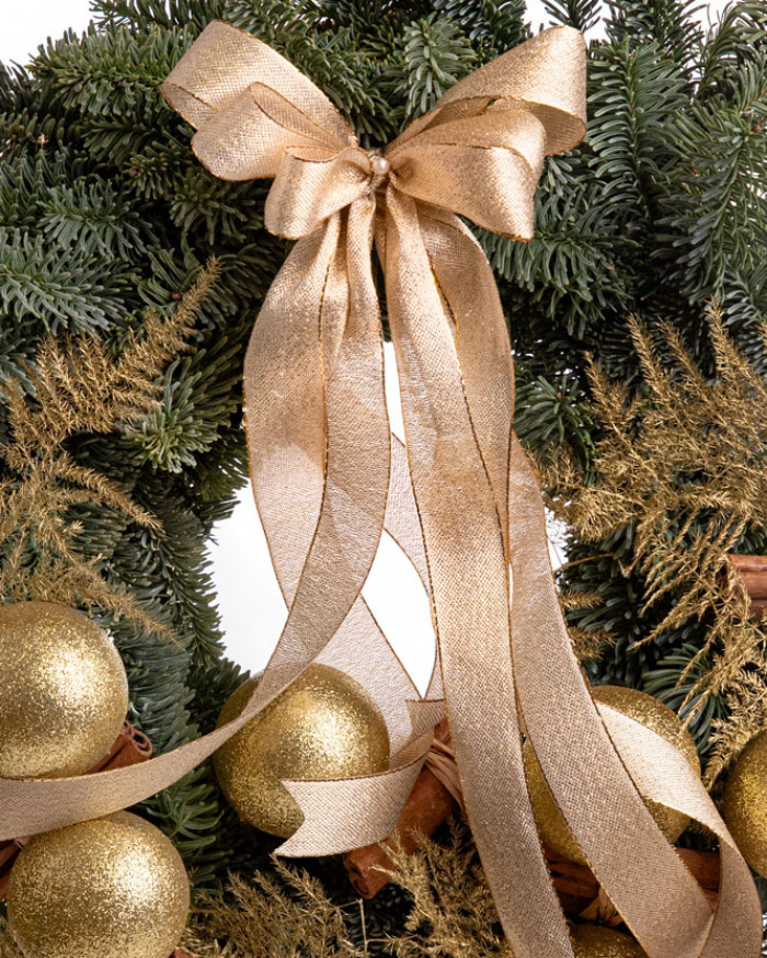 Wreath with Christmas decorations