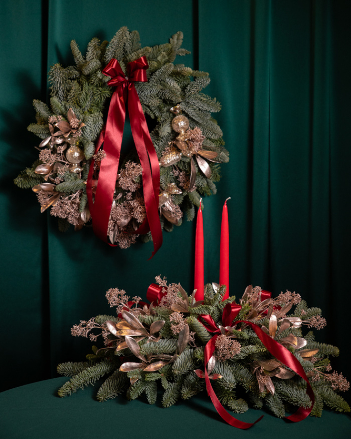 Christmas Combo with Table Arrangement and Wreath – imaginea 2