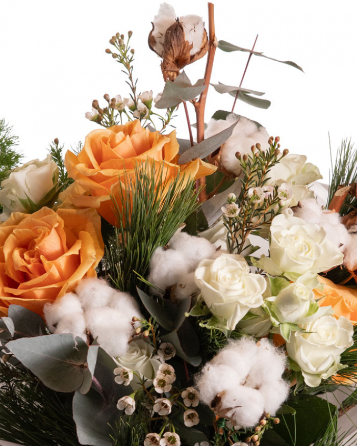 Buchet de iarnă cu trandafiri – imaginea 2