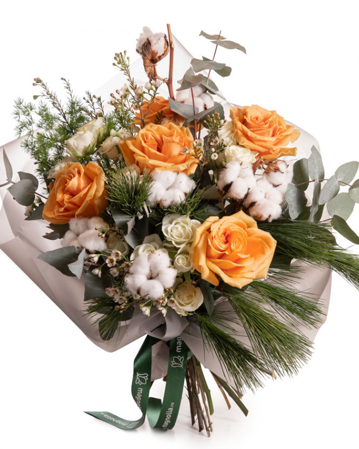 Buchet de iarnă cu trandafiri – imaginea 1