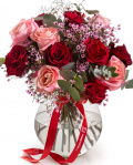 Buchet cu trandafiri rosii si roz varianta premium