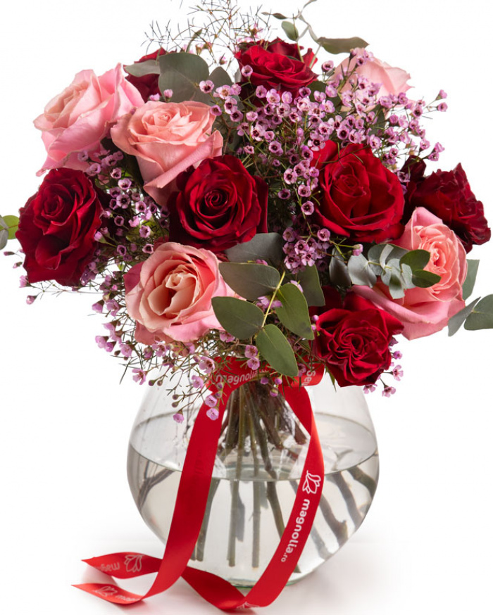 Buchet cu trandafiri rosii si roz varianta premium