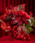 Buchet Valentine's Day cu trandafiri rosii si inimioare, varianta premium, marime