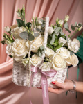 Coş elegant trandafiri si eustoma – imaginea 3
