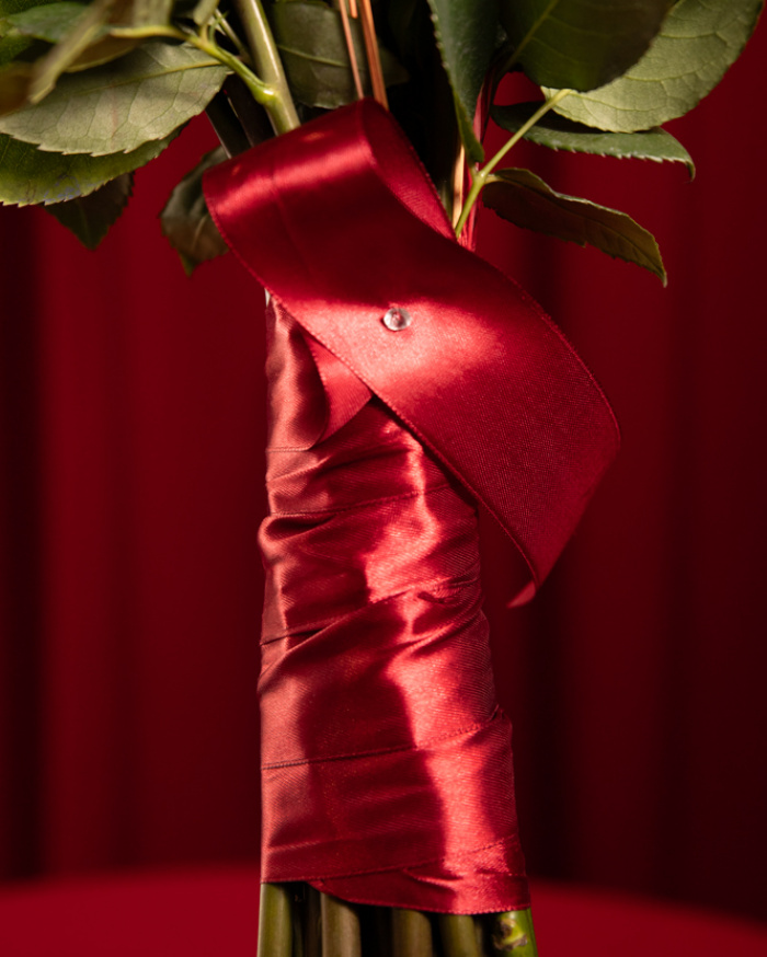 Buchet romantic cu trandafiri – imaginea 4