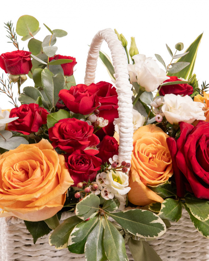 Roses and Eustoma basket – imaginea 2