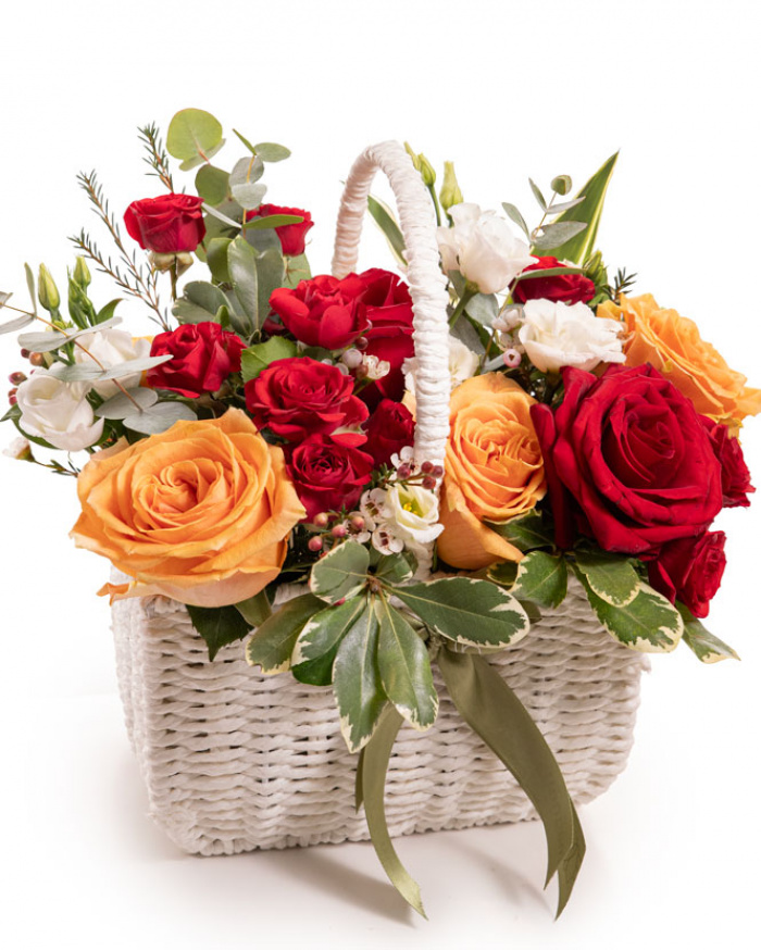 Roses and Eustoma basket – imaginea 1
